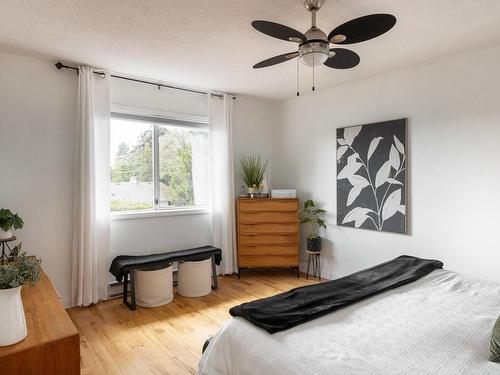 3808 Cardie Crt, Saanich, BC - Indoor Photo Showing Bedroom