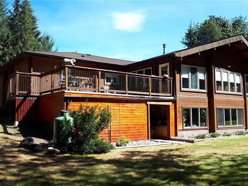 6744 Wall St, Honeymoon Bay, BC - Outdoor With Exterior