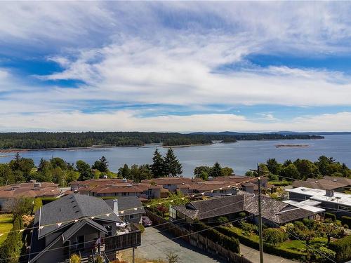 403-201 Dogwood Dr, Ladysmith, BC - Outdoor With Body Of Water With View