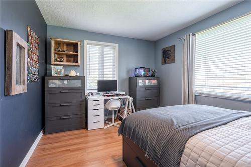 793 Centre Road, Hamilton, ON - Indoor Photo Showing Bedroom
