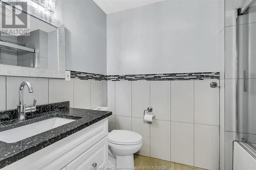 2909 Lloyd George, Windsor, ON - Indoor Photo Showing Bathroom