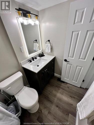 600 Park Street Unit# 1, Windsor, ON - Indoor Photo Showing Bathroom