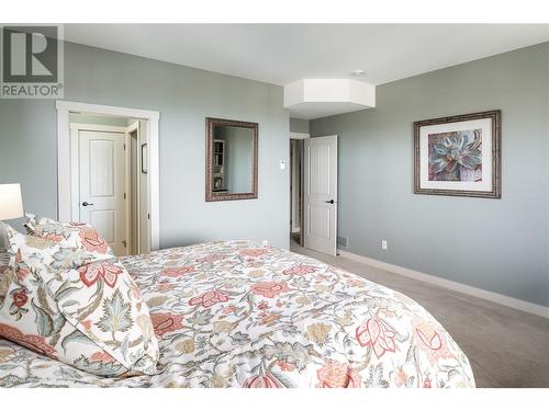 605 Almandine Court, Kelowna, BC - Indoor Photo Showing Bedroom