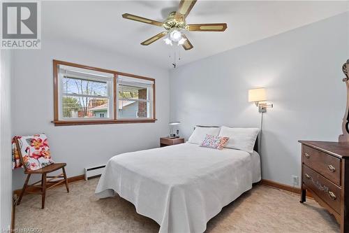 310 7Th Avenue, Hanover, ON - Indoor Photo Showing Bedroom