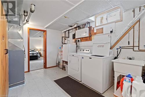 310 7Th Avenue, Hanover, ON - Indoor Photo Showing Laundry Room