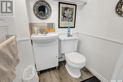 2945 Rae Street, Regina, SK - Indoor Photo Showing Bathroom