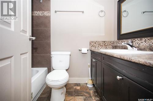 41 2707 7Th Street, Saskatoon, SK - Indoor Photo Showing Bathroom