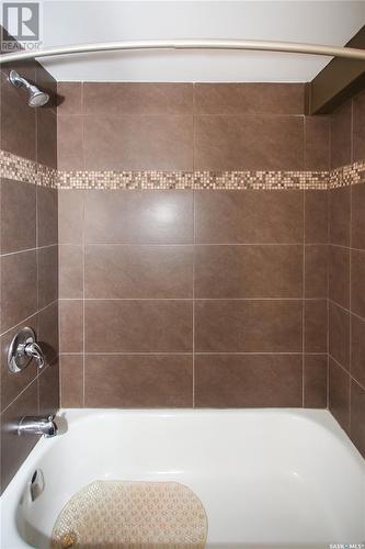 41 2707 7Th Street, Saskatoon, SK - Indoor Photo Showing Bathroom