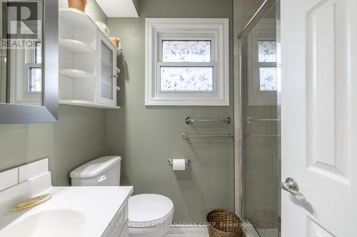 74 Joyce Street, St. Thomas, ON - Indoor Photo Showing Bathroom