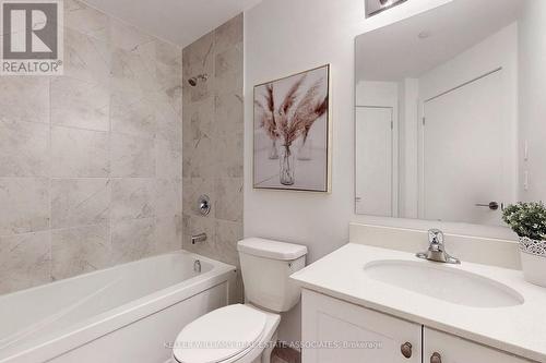 418 - 600 North Service Road, Hamilton, ON - Indoor Photo Showing Bathroom
