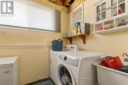 26 Sylvan Drive, North Dumfries, ON - Indoor Photo Showing Laundry Room