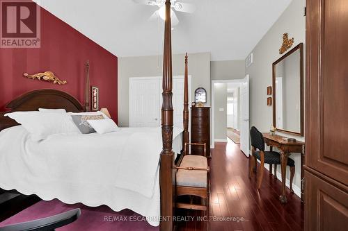 87 Boca Drive, Hamilton, ON - Indoor Photo Showing Bedroom