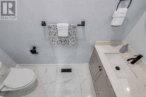 1123 Woodward Avenue, Milton, ON - Indoor Photo Showing Bathroom