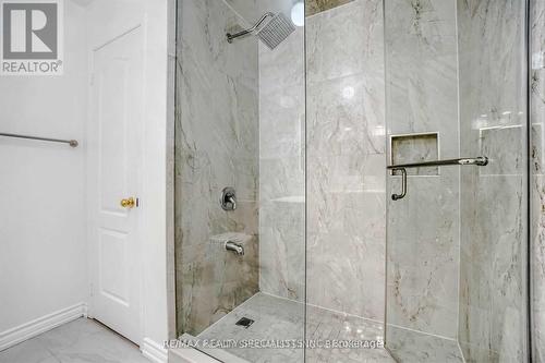 22 Applegrove Court, Brampton, ON - Indoor Photo Showing Bathroom