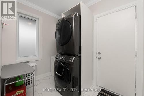 27 Petworth Road, Brampton, ON - Indoor Photo Showing Laundry Room
