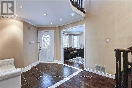 1089 Red Pine Crescent, Mississauga, ON - Indoor Photo Showing Other Room