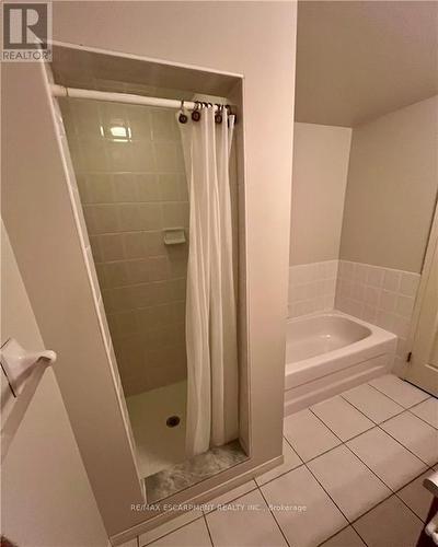 202 - 3497 Upper Middle Road, Burlington, ON - Indoor Photo Showing Bathroom