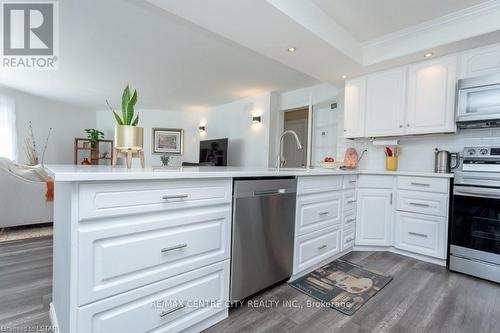 293 Tunis Street, Ingersoll, ON - Indoor Photo Showing Kitchen With Upgraded Kitchen