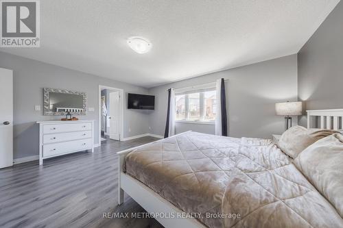 23 Atkinson Crescent, New Tecumseth, ON - Indoor Photo Showing Bedroom