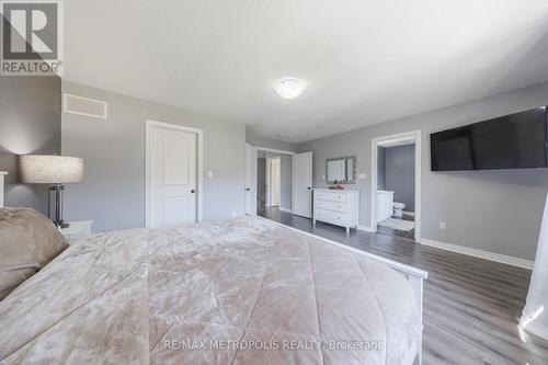 23 Atkinson Crescent, New Tecumseth, ON - Indoor Photo Showing Bedroom