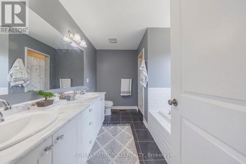 23 Atkinson Crescent, New Tecumseth, ON - Indoor Photo Showing Bathroom
