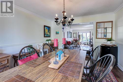 33 Ashfield Drive, Richmond Hill, ON - Indoor Photo Showing Dining Room