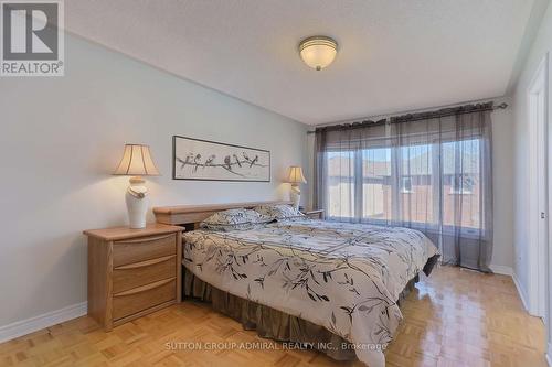 54 Bentoak Crescent, Vaughan, ON - Indoor Photo Showing Bedroom