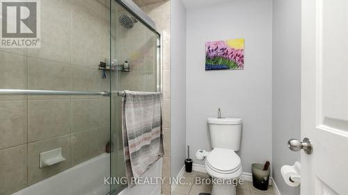 9 Monkton Circle, Brampton, ON - Indoor Photo Showing Bathroom