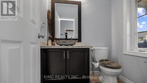 9 Monkton Circle, Brampton, ON - Indoor Photo Showing Bathroom