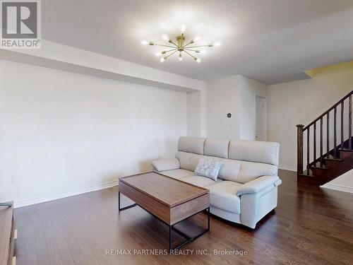 97 Mcalister Avenue, Richmond Hill, ON - Indoor Photo Showing Living Room