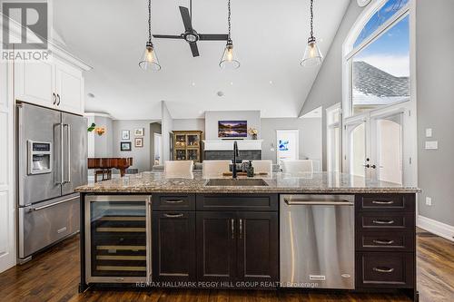 16 Bridle Trail, Springwater, ON - Indoor Photo Showing Kitchen With Upgraded Kitchen
