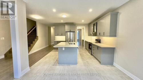 109 Bearberry Road, Springwater, ON - Indoor Photo Showing Kitchen