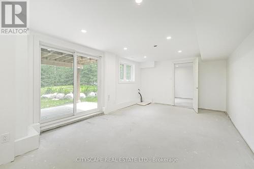 77 Polish Avenue, Penetanguishene, ON - Indoor Photo Showing Other Room