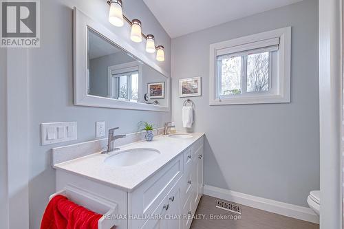 26 Centennial Avenue, Springwater, ON - Indoor Photo Showing Bathroom