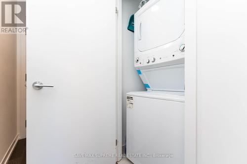 2706 - 4065 Confederation Parkway, Mississauga, ON -  Photo Showing Laundry Room