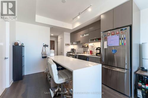 2706 - 4065 Confederation Parkway, Mississauga, ON - Indoor Photo Showing Kitchen