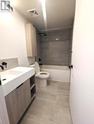 5209 - 108 Peter Street, Toronto, ON - Indoor Photo Showing Bathroom