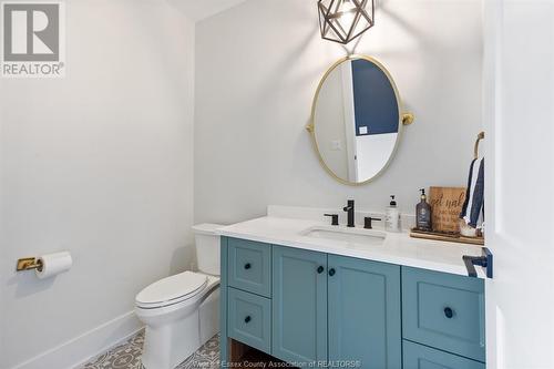 5759 5Th Concession Road, Essex, ON - Indoor Photo Showing Bathroom