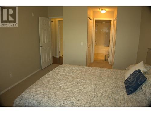 1875 Country Club Drive Unit# 1316, Kelowna, BC - Indoor Photo Showing Bedroom