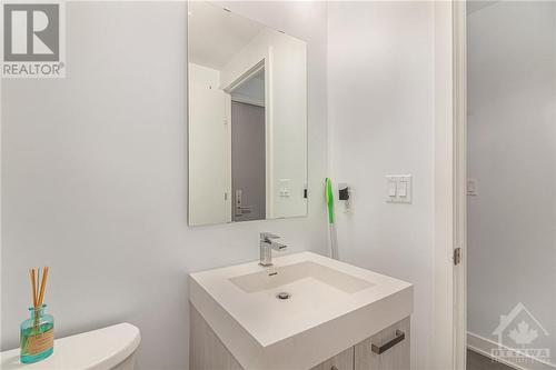203 Catherine Street Unit#205, Ottawa, ON - Indoor Photo Showing Bathroom