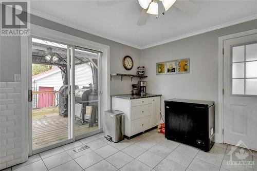 35 Ogden Avenue, Smiths Falls, ON - Indoor Photo Showing Other Room