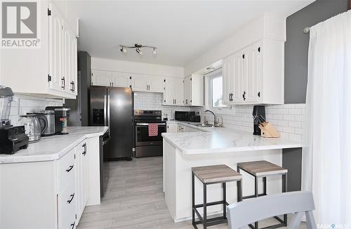 1319 Lynd Crescent, Estevan, SK - Indoor Photo Showing Kitchen With Stainless Steel Kitchen