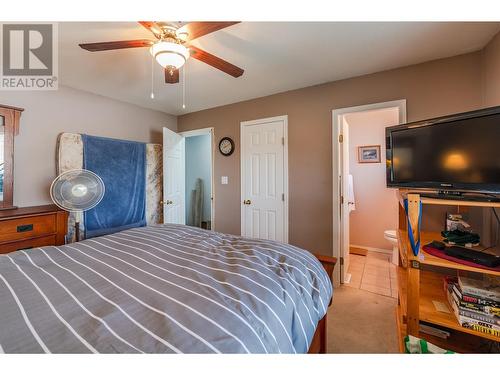 1458 Penticton Avenue Unit# 183, Penticton, BC - Indoor Photo Showing Bedroom