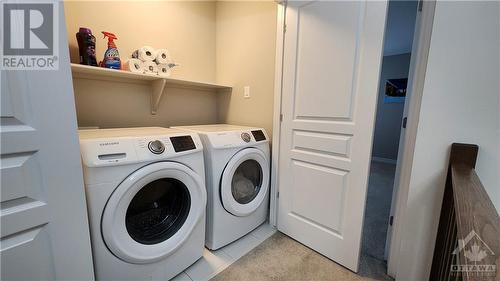 470 Markdale Terrace, Ottawa, ON - Indoor Photo Showing Laundry Room
