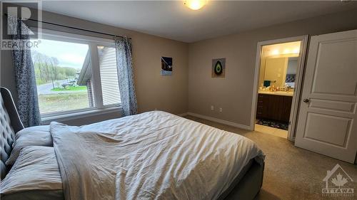 470 Markdale Terrace, Ottawa, ON - Indoor Photo Showing Bedroom