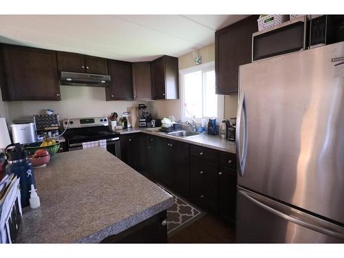 8390 Outlook Road, Grand Forks, BC - Indoor Photo Showing Kitchen