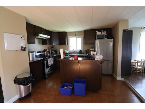 8390 Outlook Road, Grand Forks, BC - Indoor Photo Showing Kitchen