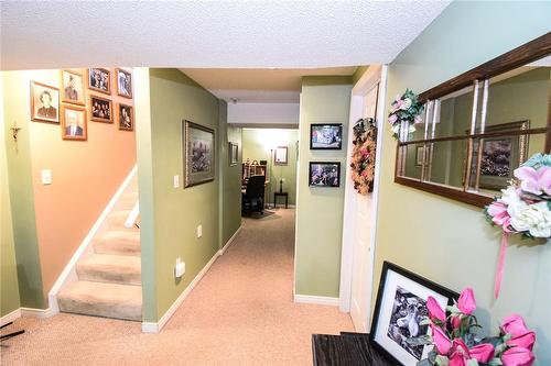 5 Greentrail Drive, Mount Hope, ON - Indoor Photo Showing Other Room
