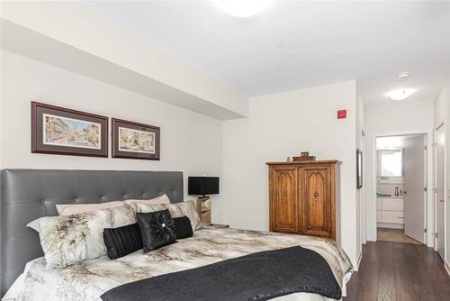 340 Plains Road E|Unit #409, Burlington, ON - Indoor Photo Showing Bedroom