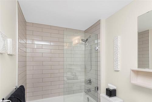 340 Plains Road E|Unit #409, Burlington, ON - Indoor Photo Showing Bathroom
